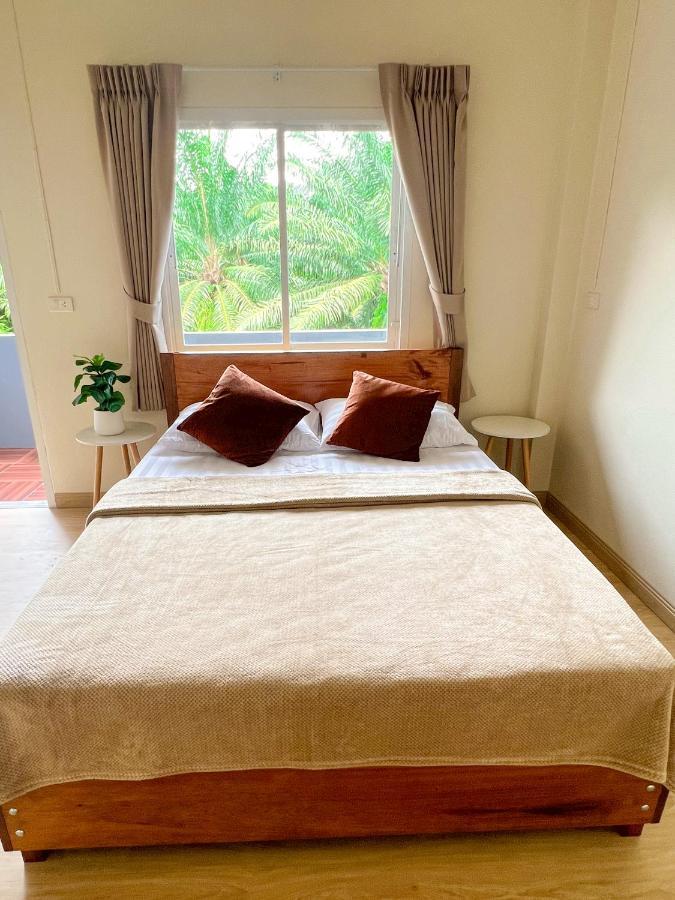 Private Room With Share Bathroom At Little Wild House Khaosok Khao Sok National Park Exterior photo